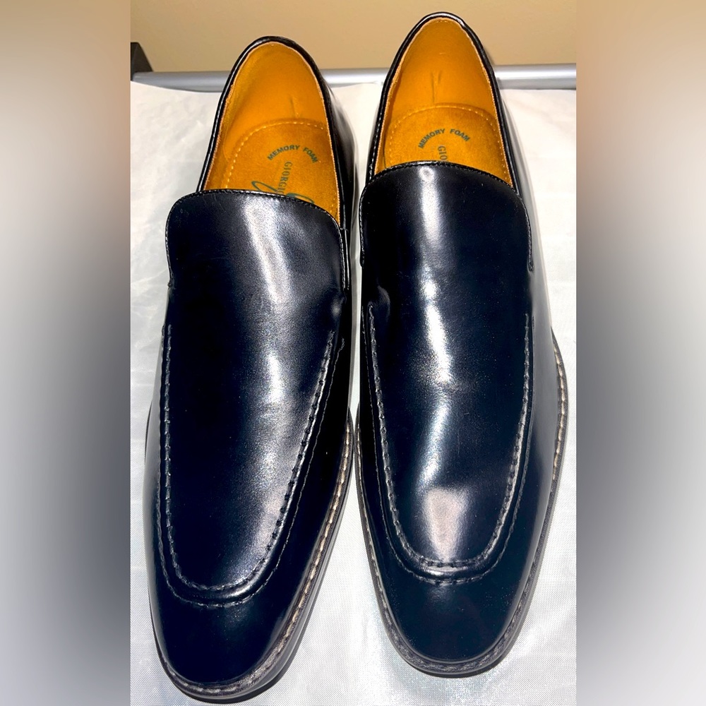 Men Giorgio Brutini Black supple leather slip-on 9.5M used worn once.